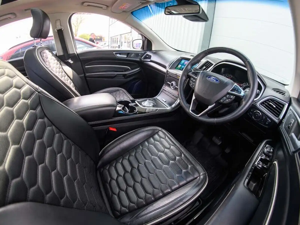 2019-ford-edge-20-vignale-big-35