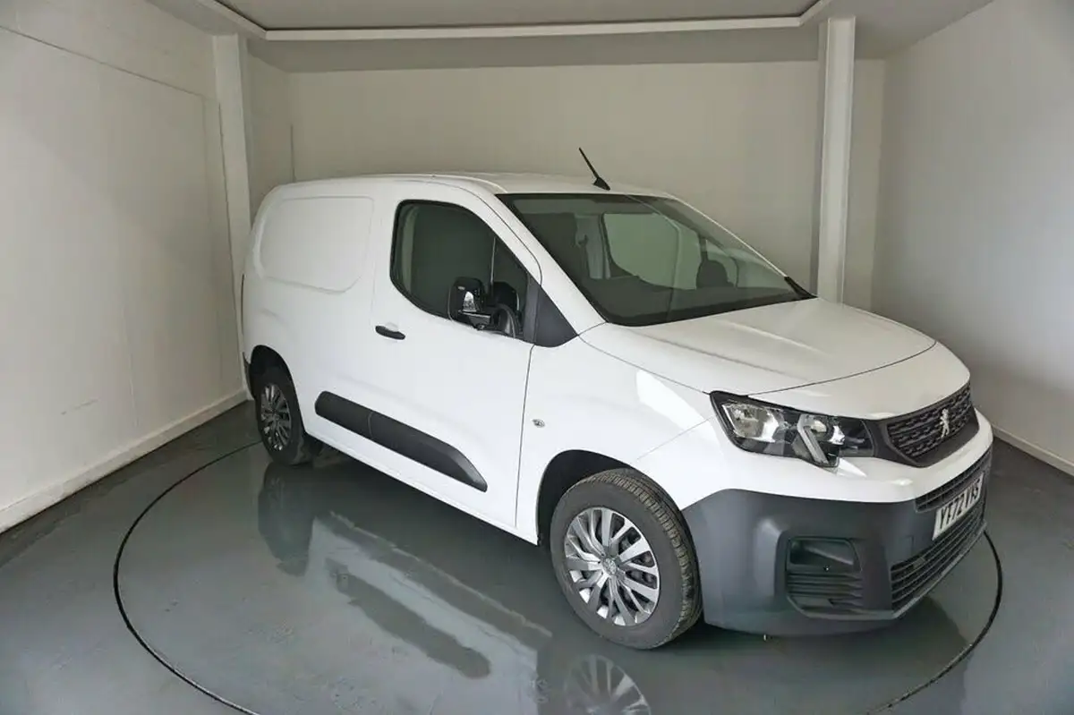 2022-peugeot-partner-15-bluehdi-1000-professional-premium-100pseu6d-ss-big-10