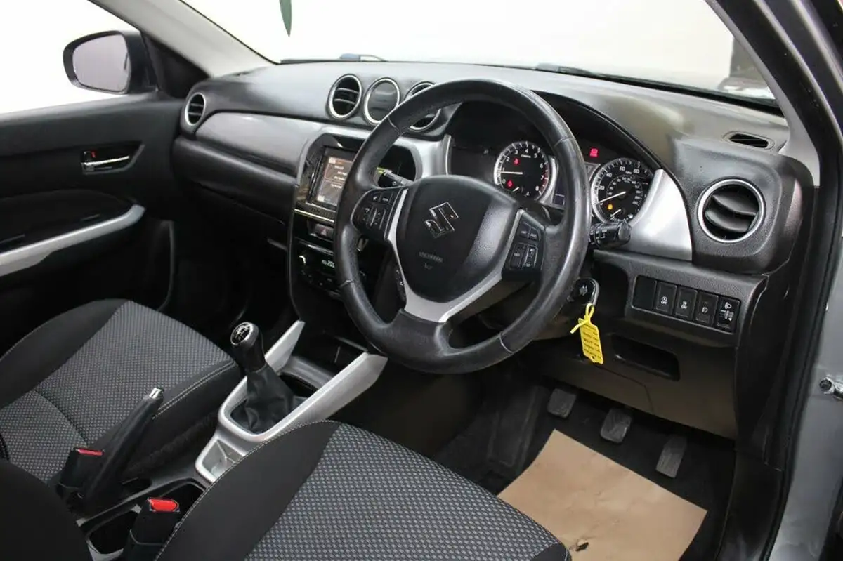 2017-suzuki-vitara-16-sz-t-big-2