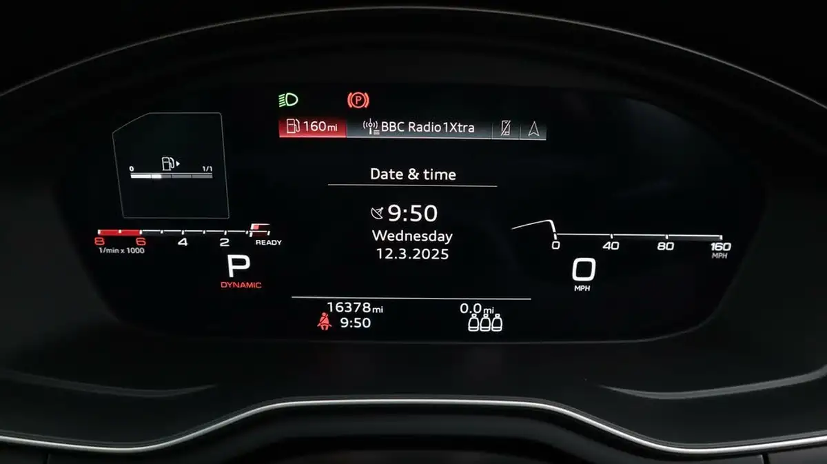 2022-audi-a4-avant-20-35-tfsi-black-edition-s-tronic-big-10