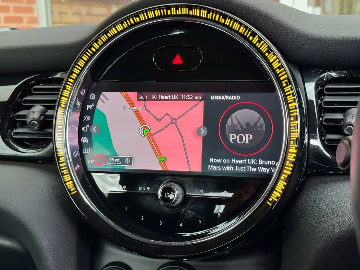 2021-mini-cooper-15-cooper-classic-hatchback-3d-big-35