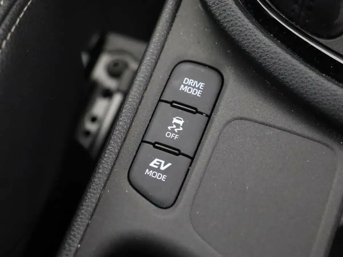 2020-toyota-yaris-15-vvt-i-dynamic-big-20
