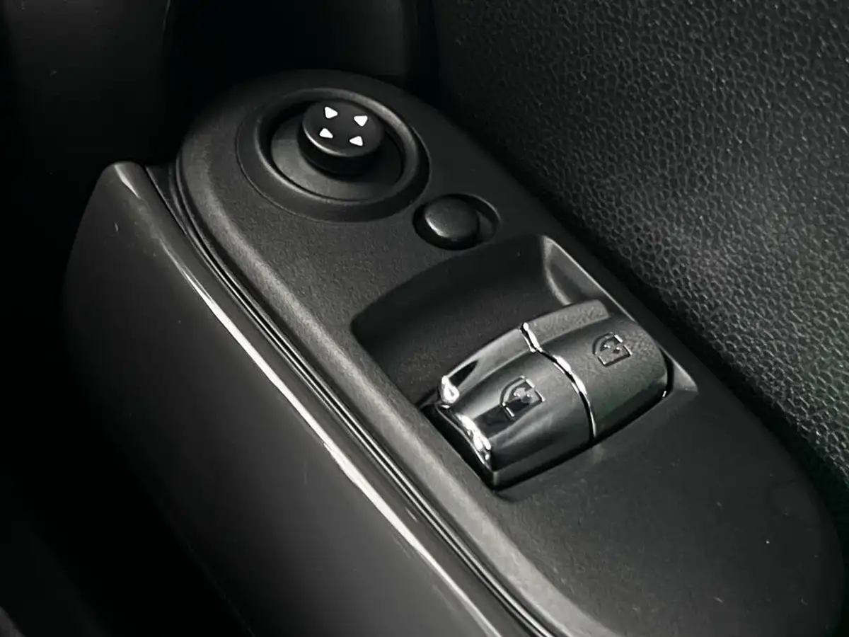 2020-mini-cooper-15-cooper-classic-hatchback-3d-big-25