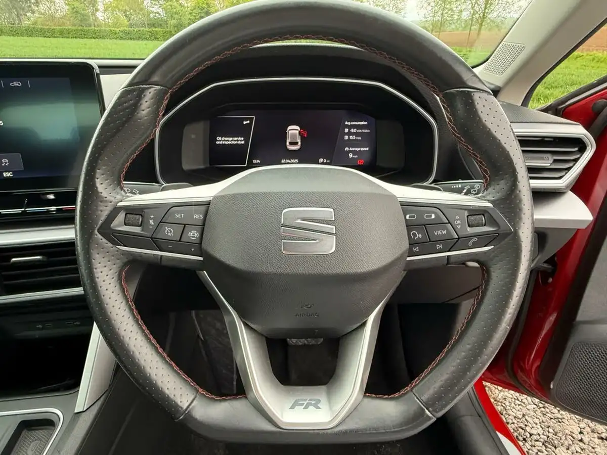 2021-seat-leon-14-e-hybrid-fr-hatchback-big-9