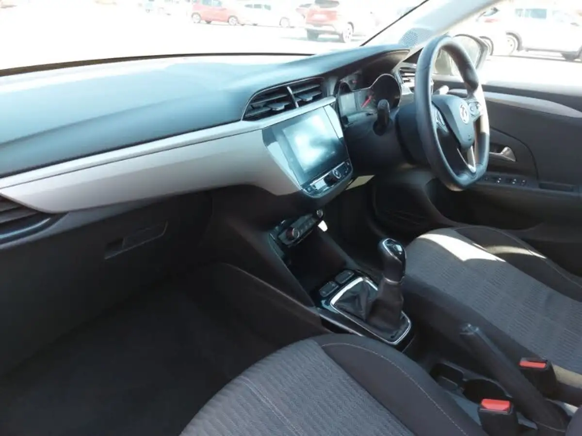 2022-vauxhall-corsa-12i-se-edition-big-4