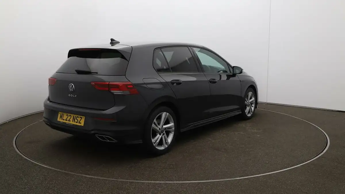 2022-volkswagen-golf-15-tsi-r-line-150ps-hatchback-big-47