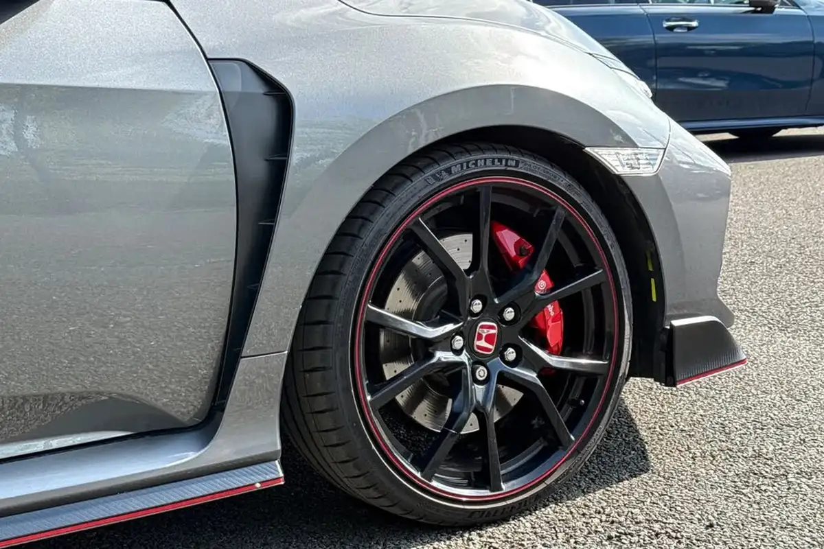 2017-honda-civic-20-i-vtec-type-r-gt-320ps-big-27
