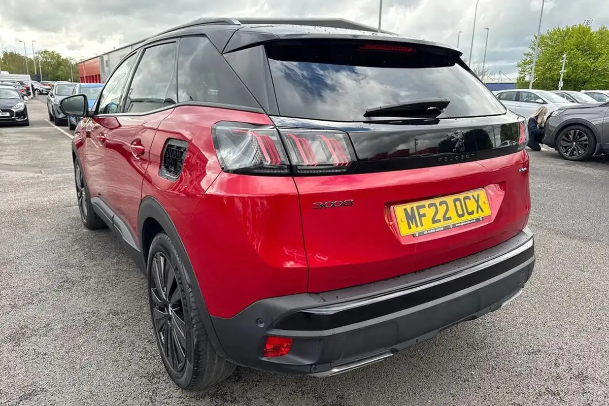 2022-peugeot-3008-suv-16-puretech-gt-225bhp-hybrid-e-eat8-big-7