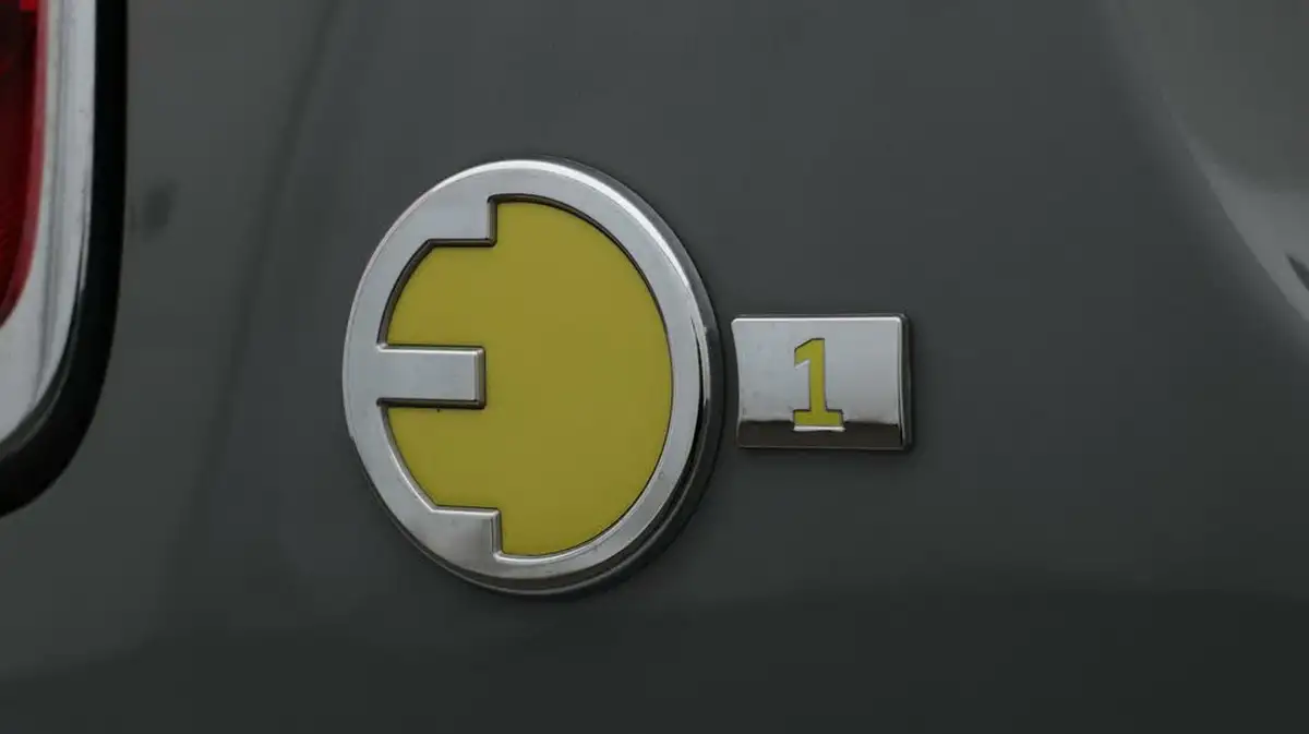 2021-mini-cooper-e-cooper-s-1-big-22