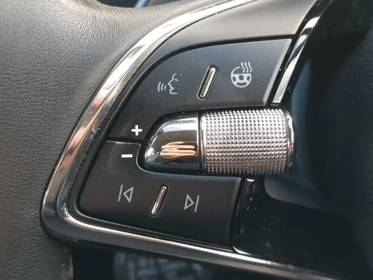 2022-skoda-superb-20tdi-laurin-klement-hatchback-big-12