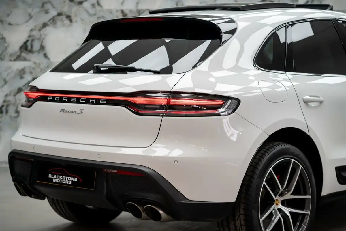 2023-porsche-macan-29-v6-s-big-45