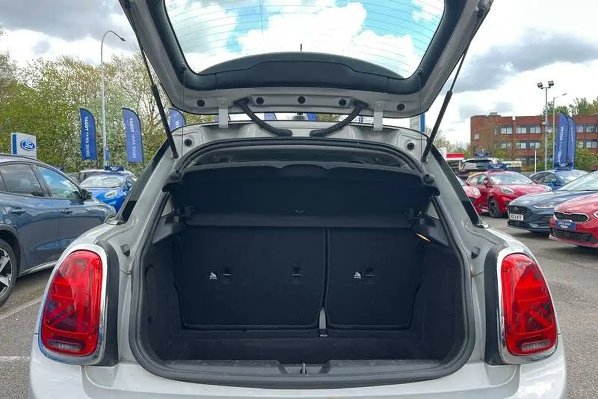 2018-mini-cooper-15-cooper-series-ii-ss-hatchback-5d-big-20