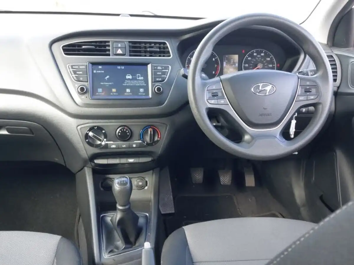 2018-hyundai-i20-12-s-connect-big-6