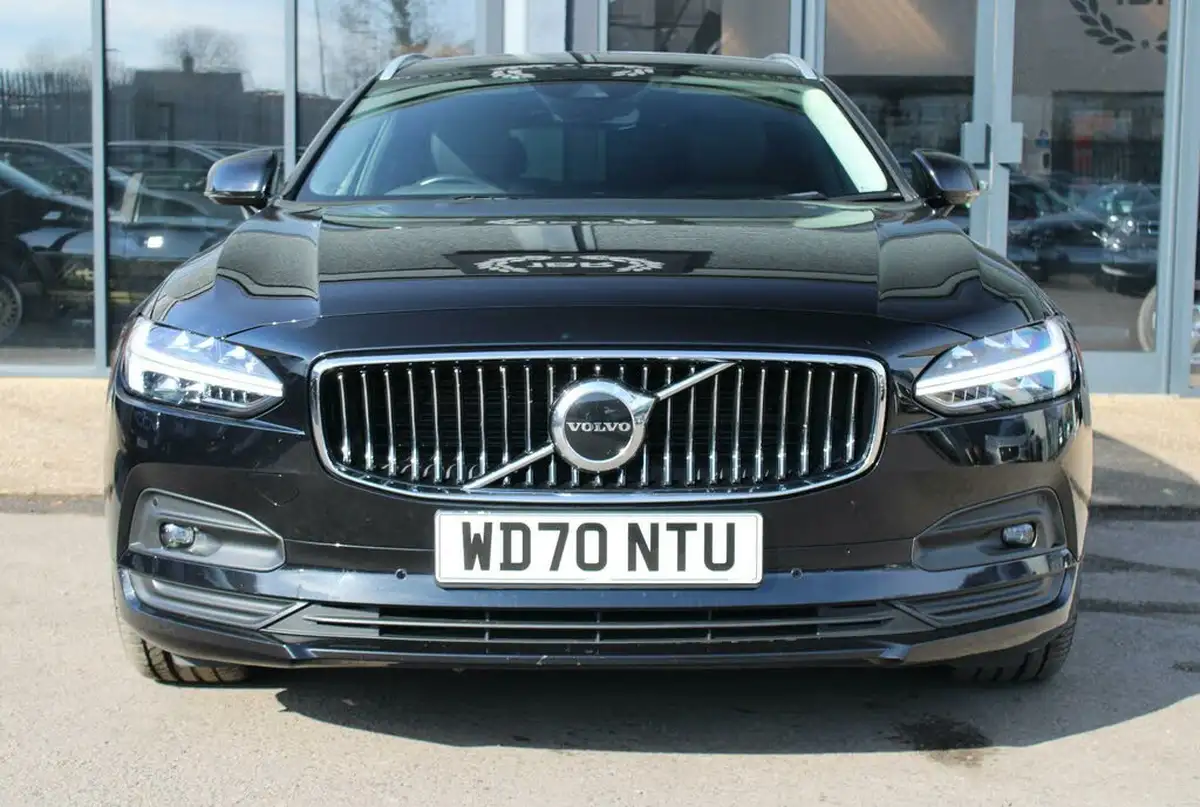 2021-volvo-v90-20td-b4-momentum-big-4