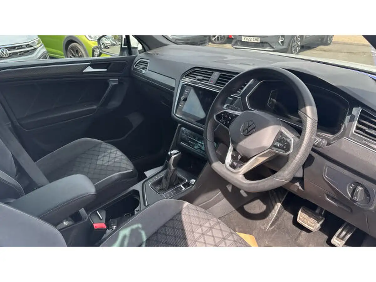 2023-volkswagen-tiguan-15-tsi-r-line-edition-big-5