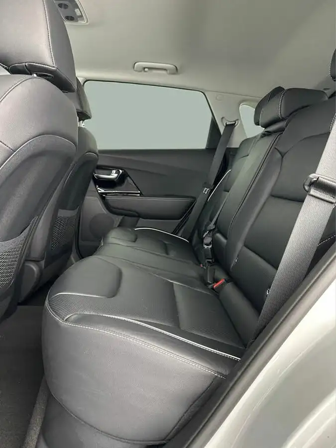 2021-kia-e-niro-ev-4-big-17