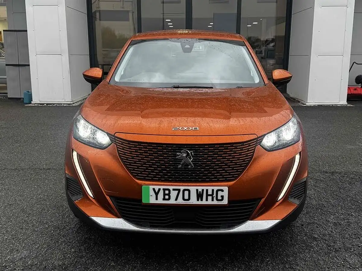 2021-peugeot-2008-suv-e-active-big-1