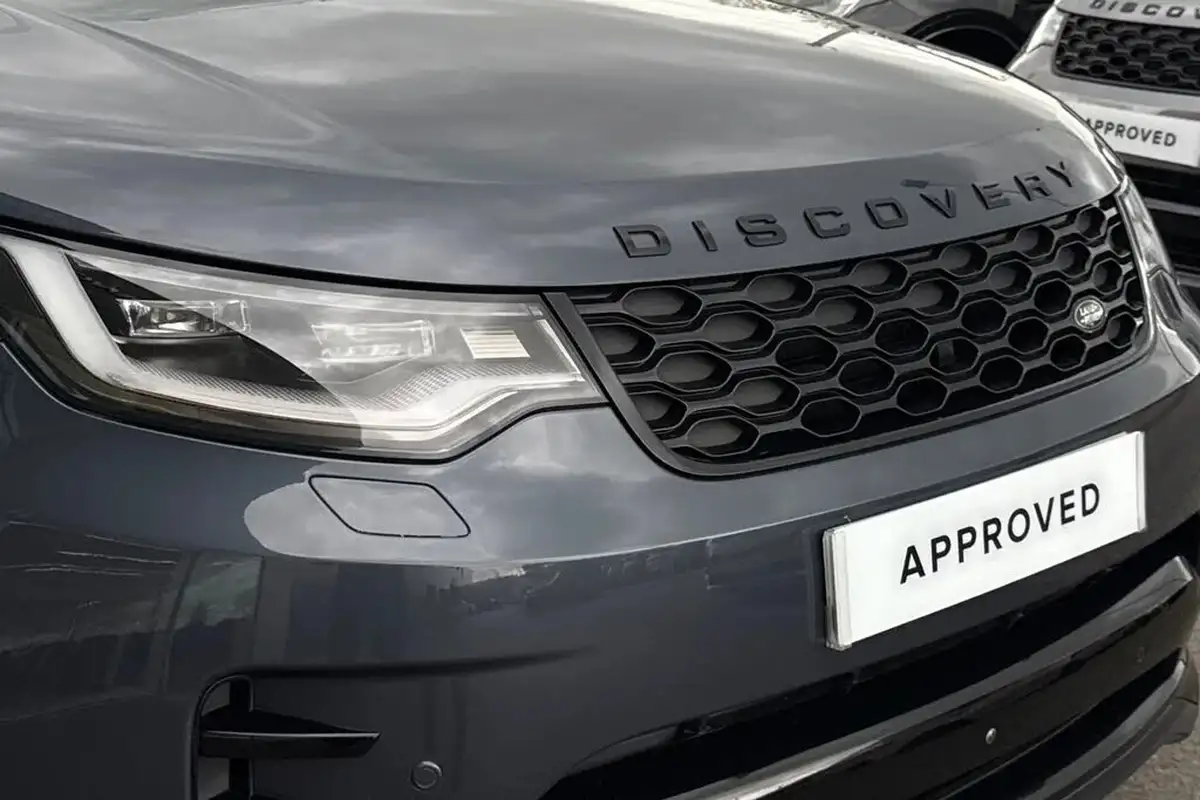 2024-land-rover-discovery-30-d300-dynamic-hse-big-25