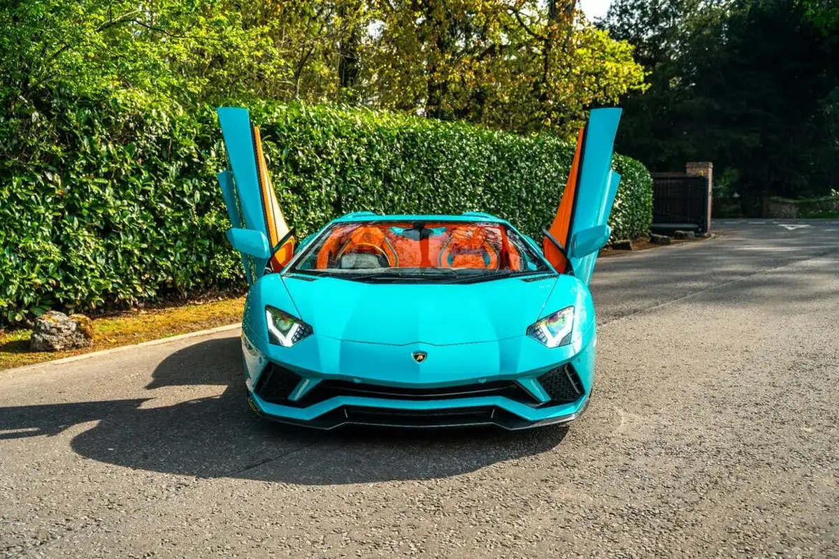 2018-lamborghini-aventador-65-s-roadster-big-1