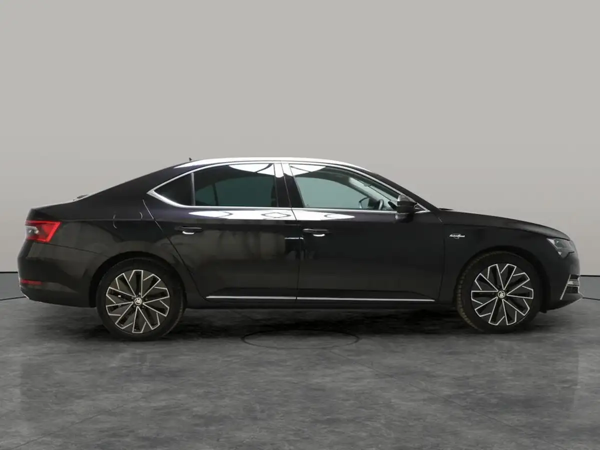 2021-skoda-superb-14-tsi-laurin-klement-hatchback-big-8