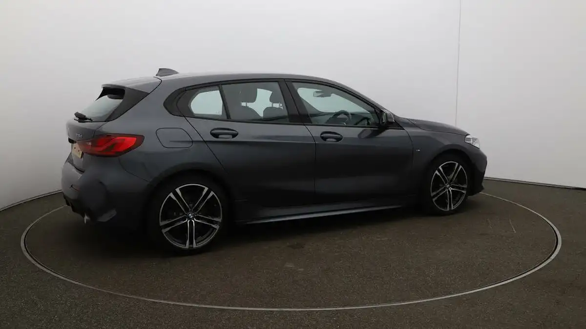 2020-bmw-1-series-20td-118d-m-sport-big-45