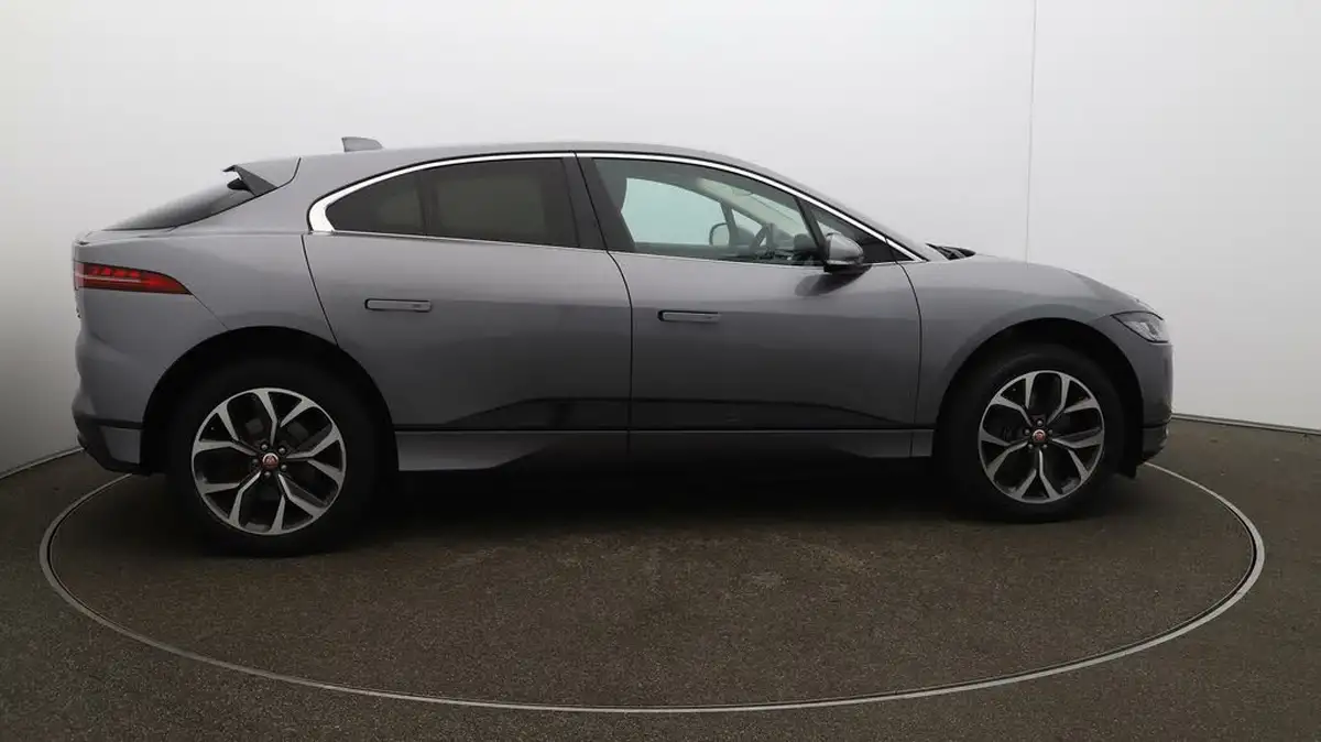 2022-jaguar-i-pace-ev400-hse-big-8