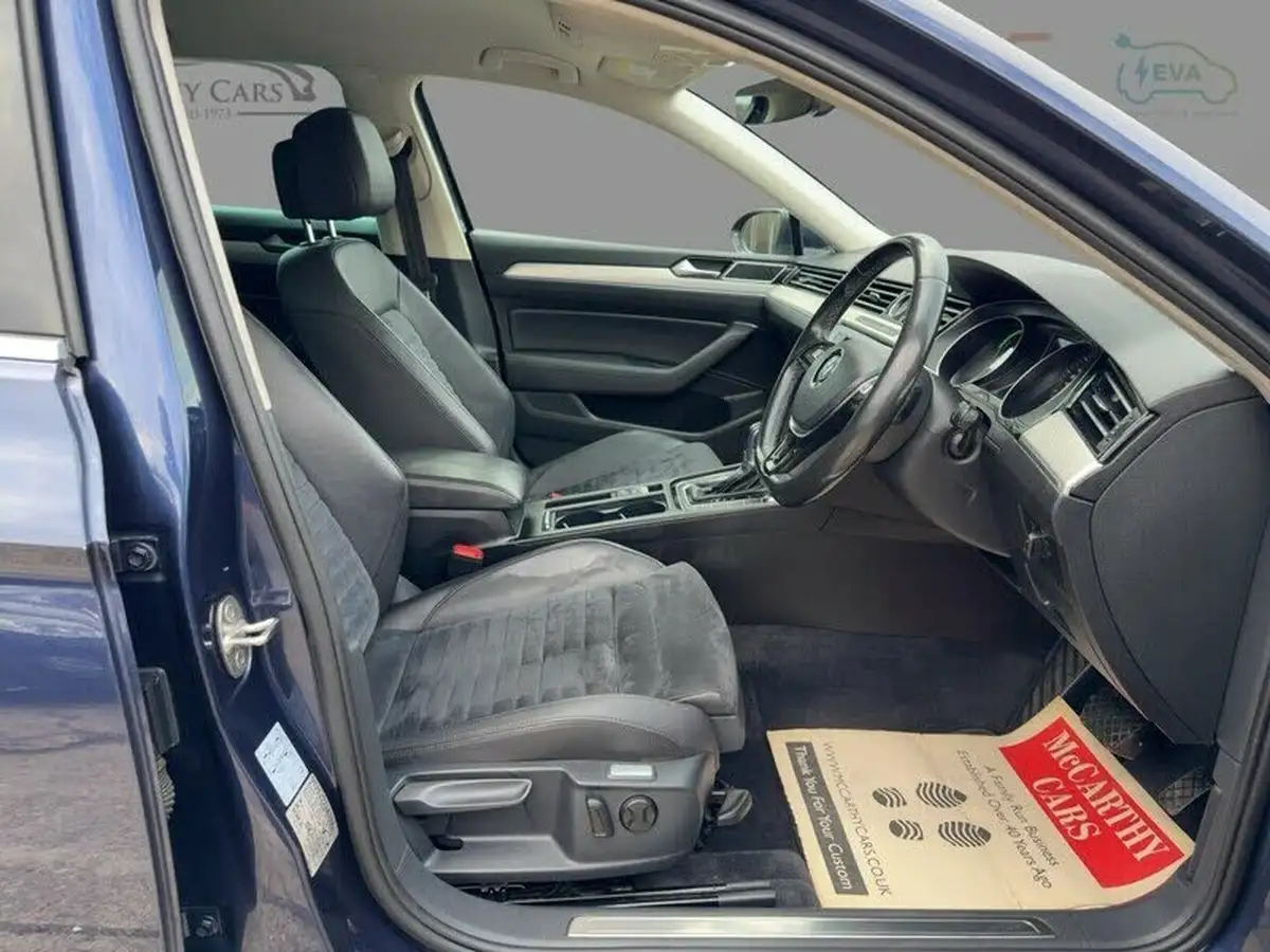 2017-volkswagen-passat-14-tsi-gte-estate-5d-big-15