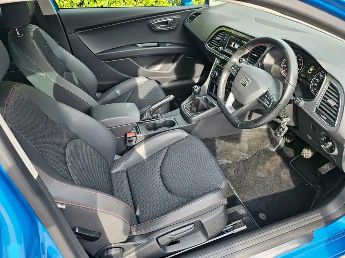2015-seat-leon-18-fr-tech-pack-sportcoupe-3d-big-3