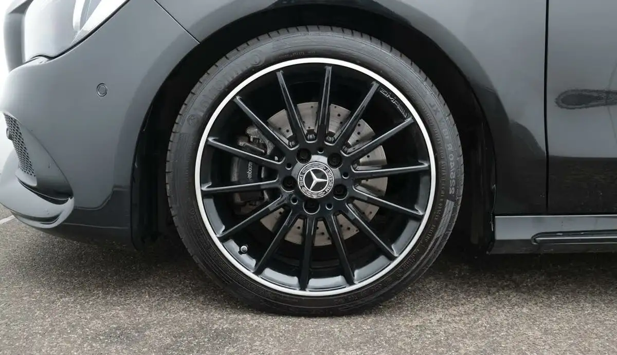 2018-mercedes-benz-cla-21d-cla-220-amg-line-shooting-brake-5d-big-18
