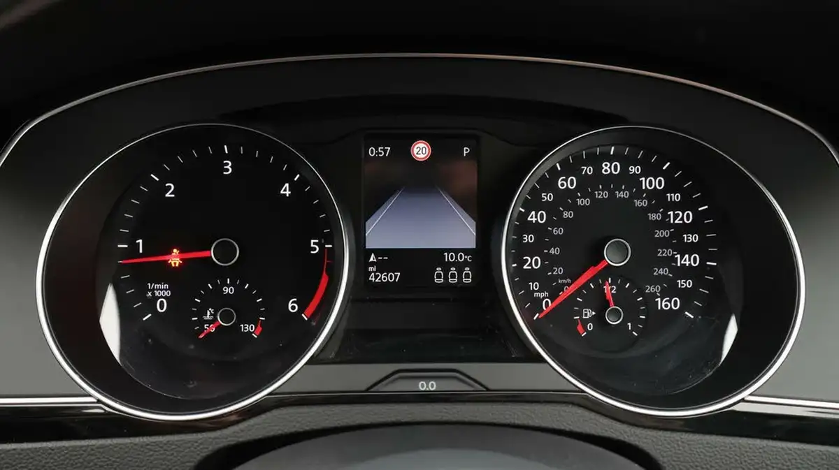 2022-volkswagen-passat-20tdi-se-nav-150ps-estate-5d-dsg-big-10