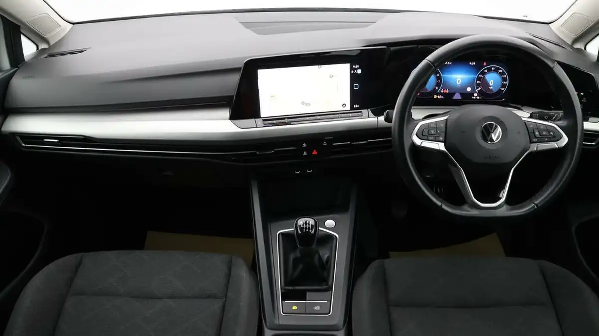 2022-volkswagen-golf-15-tsi-life-150ps-hatchback-big-12