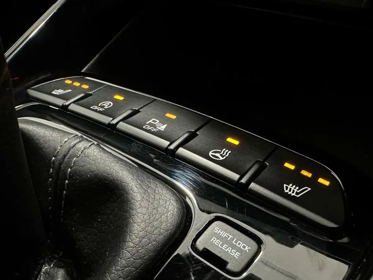 2019-kia-stonic-10-t-gdi-4-dct-big-18
