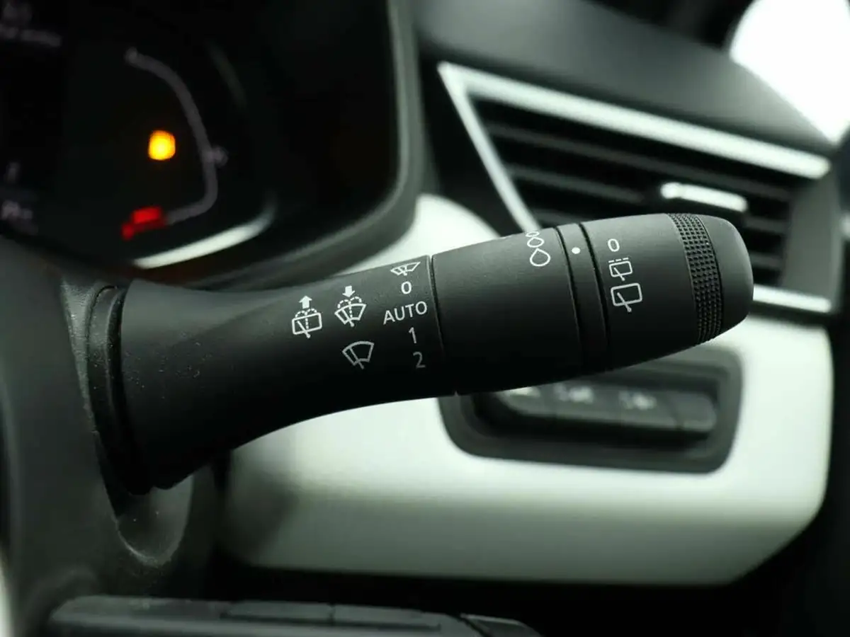 2022-renault-clio-10-tce-techno-big-31