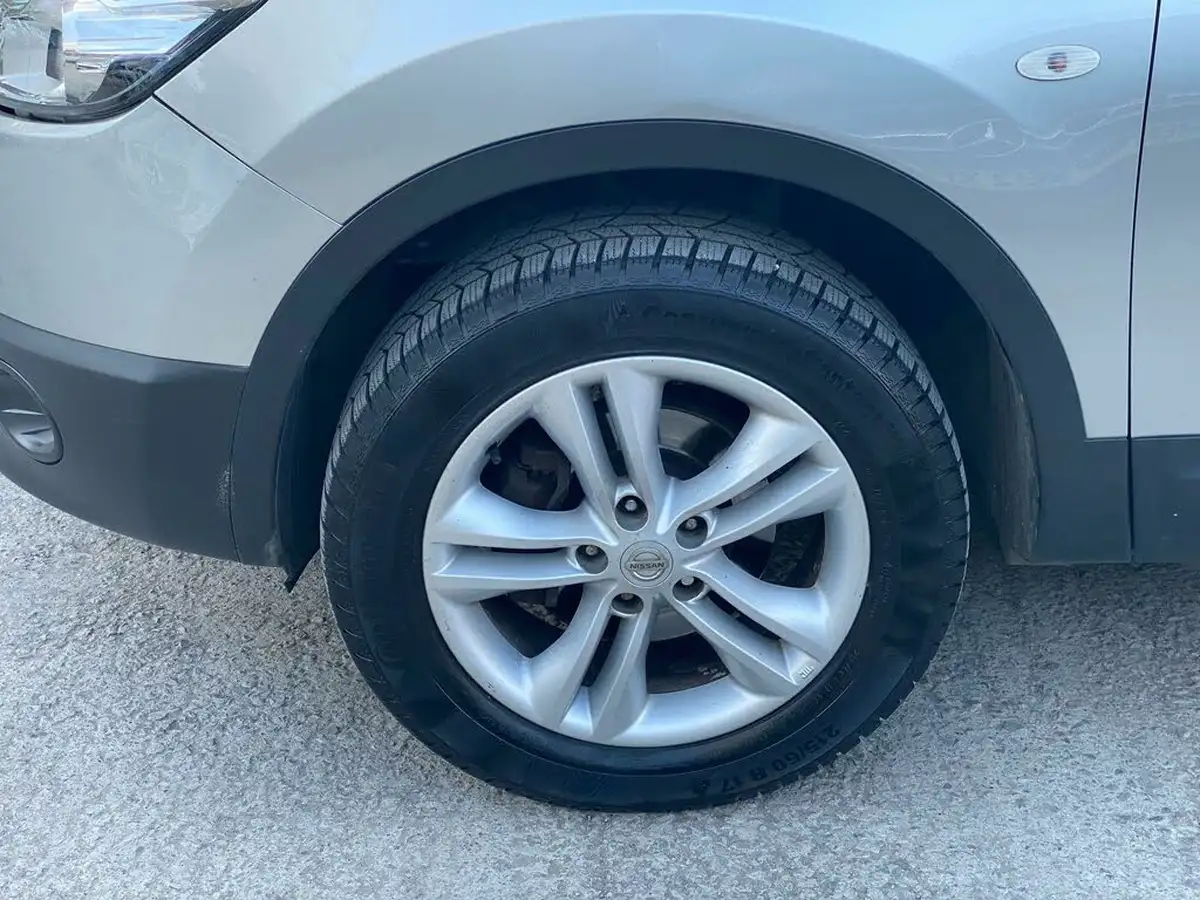 2012-nissan-qashqai-16-acenta-big-9