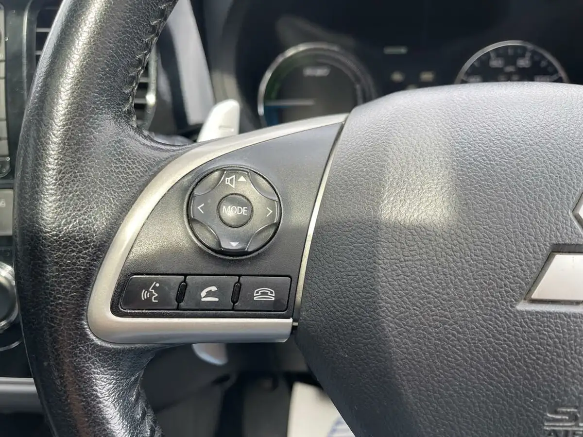 2014-mitsubishi-outlander-20-gx4h-big-26