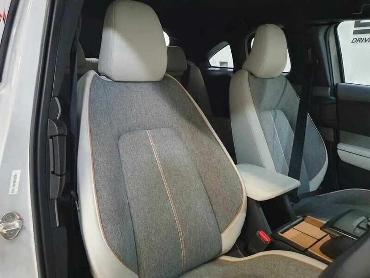 2021-mazda-mx-30-e-sport-lux-big-10