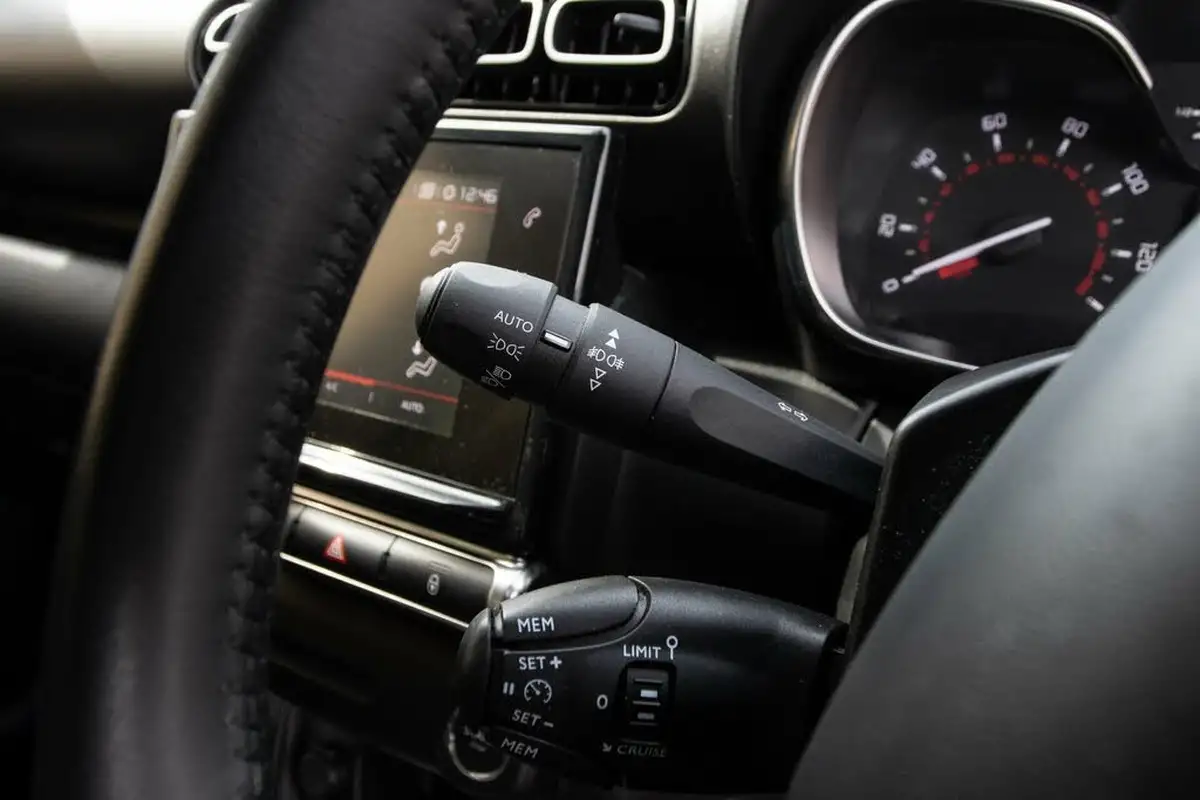 2018-citroen-c3-aircross-12-puretech-flair-110ps-ss-big-16