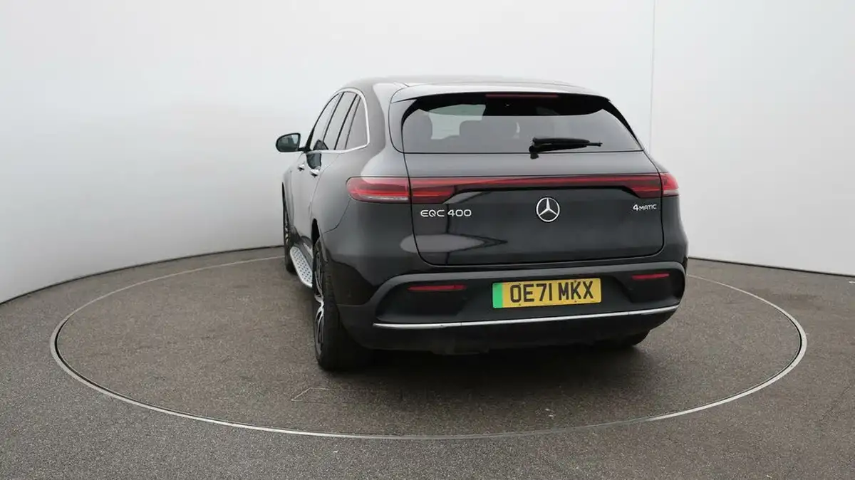 2022-mercedes-benz-eqc-e-eqc-400-amg-line-big-52