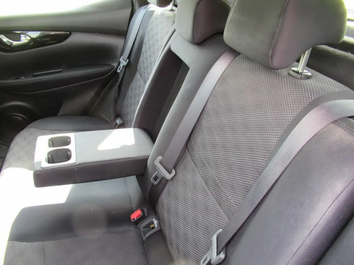 2016-nissan-qashqai-15dci-acenta-smart-vision-packtech-pack-big-18