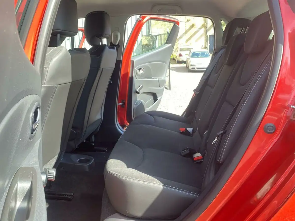 2013-renault-clio-12-dynamique-big-10