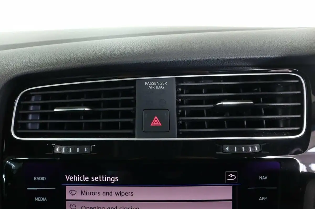 2019-volkswagen-golf-15-tsi-gt-150ps-ss-hatchback-5d-big-54