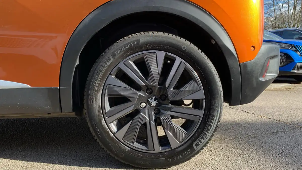 2021-peugeot-2008-suv-e-gt-premium-big-14