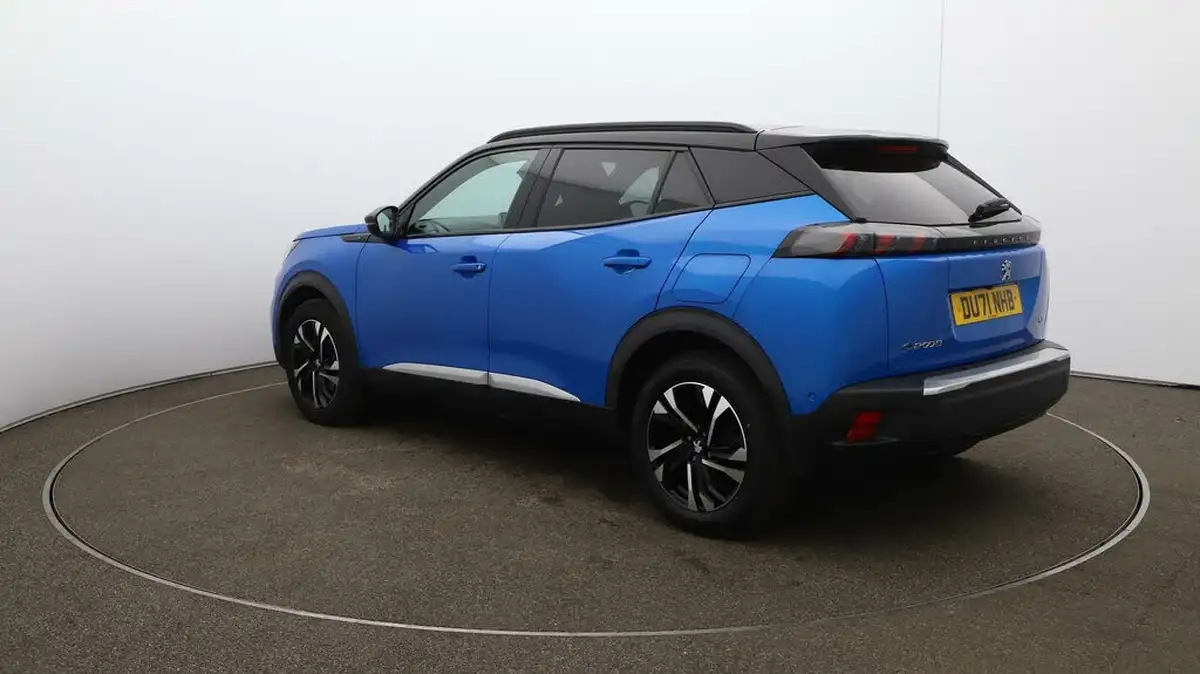2021-peugeot-2008-suv-e-gt-big-54