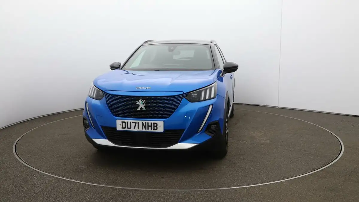 2021-peugeot-2008-suv-e-gt-big-30