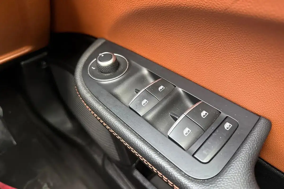 2019-alfa-romeo-giulia-22td-super-big-25