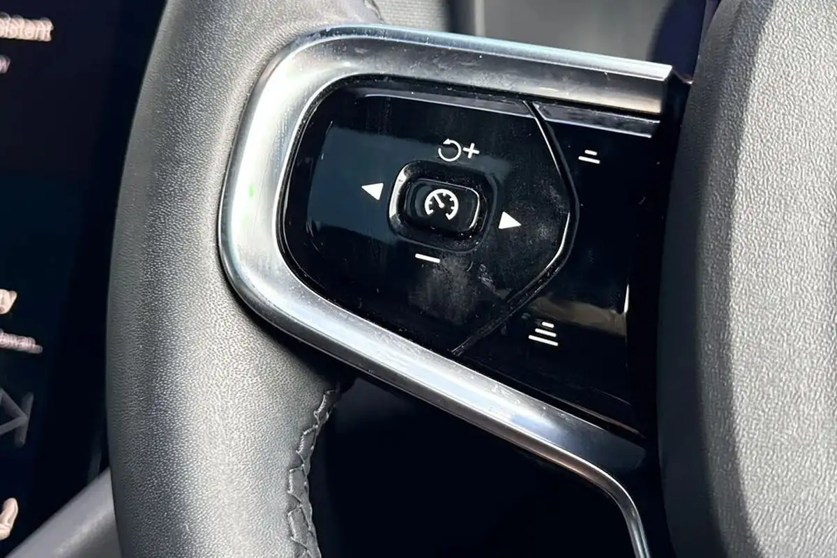 2022-polestar-polestar-2-e-ps2-170kw-long-single-plus-hatchback-big-36