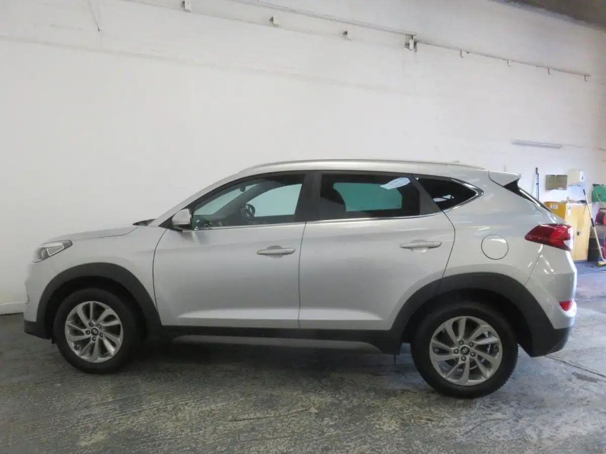 2016-hyundai-tucson-17crdi-blue-drive-premium-116ps-big-7