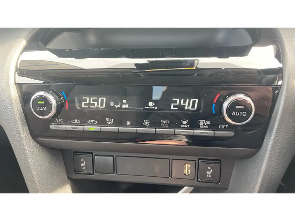 2023-toyota-yaris-cross-15-vvt-i-excel-awd-i-big-32