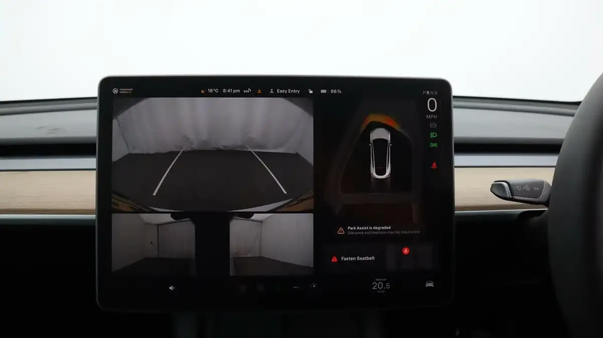 2023-tesla-model-y-e-long-range-big-24
