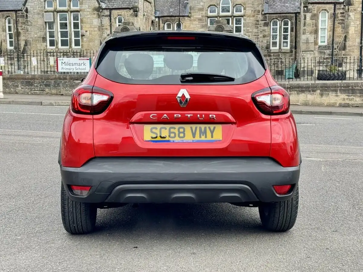 2019-renault-captur-09-tce-play-big-18